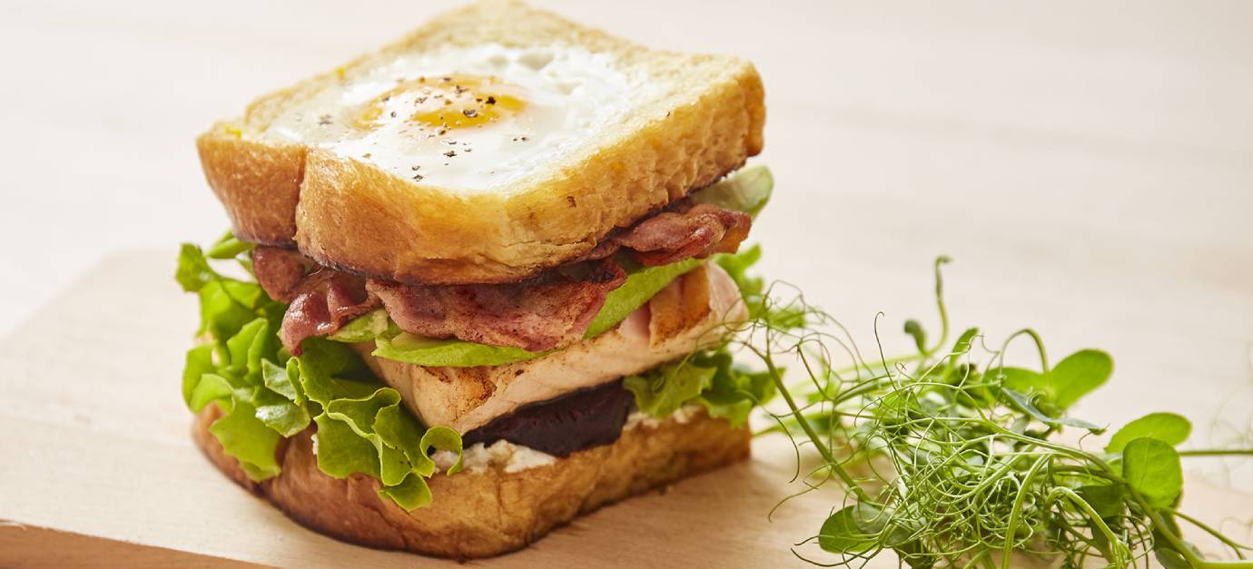 SITRAM recipe for brioche burger with fried egg